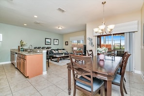 8944CubanPalmRd_04