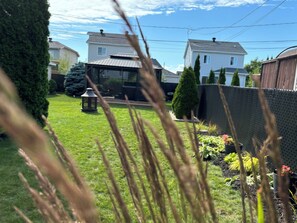 Private fenced courtyard