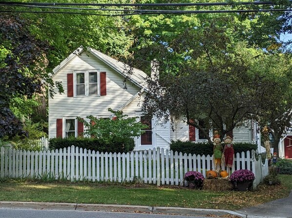 Welcome to our house!