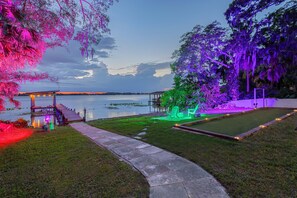 beautiful view of the sunset and the lake