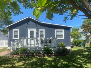 "Welcome to Seagull’s Nest – your peaceful, pet-friendly Cape May getaway."