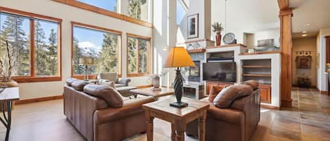 Living Room - Big Views- Mountain View - Breckenridge Rental