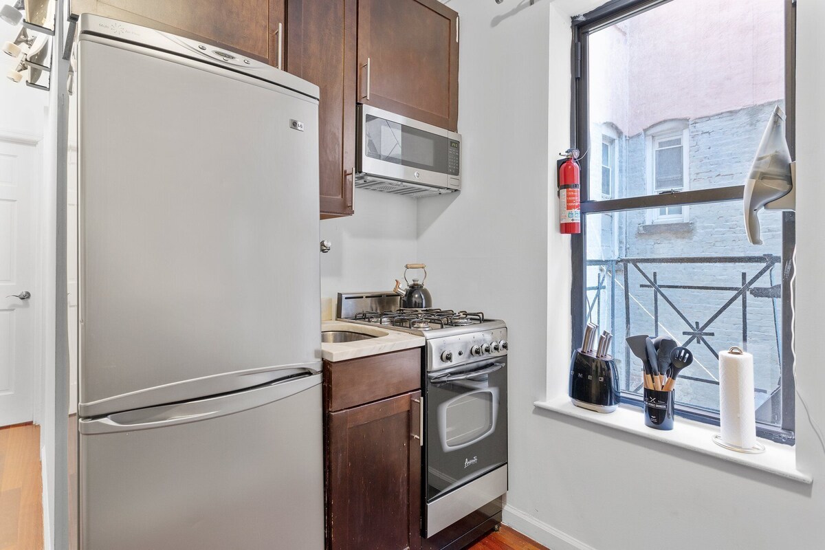 Sunny 1BR | 1BA | Heart of East Village