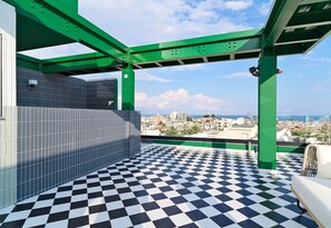 Rooftop pool
