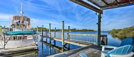 Tarpon Springs Vacation Rental | Studio | 1BA | 500 Sq Ft | Stairs Required