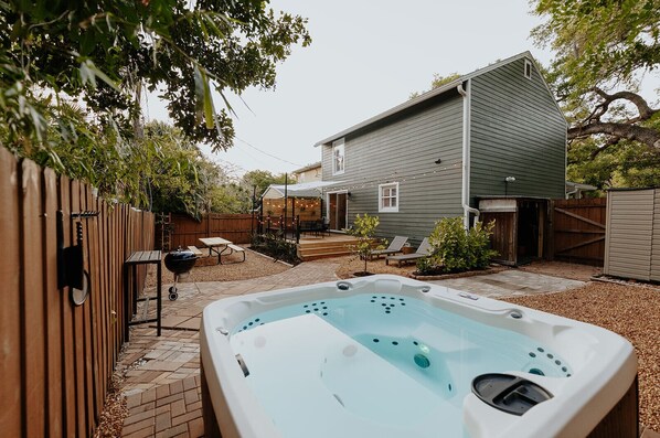 Freshly remodelled backyard with an amazing brand new hot tub