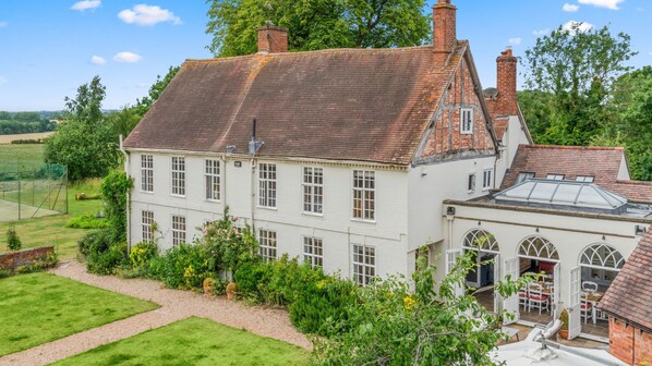 Kington Grange, Bolthole Retreats