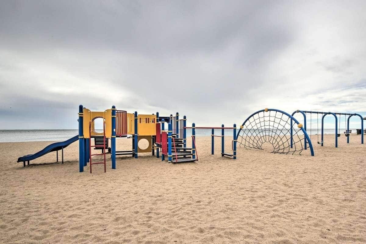 Cozy East Haven Apartment – Walk to Beach!
