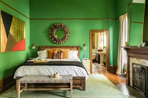 19_Bedroom1.jpg