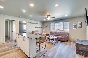 Living Room | Free WiFi | Smart TV | Central Heating | No A/C