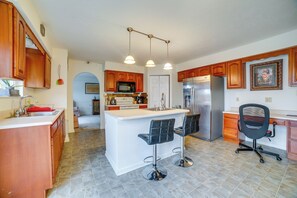 Kitchen | Toaster Oven | Trash Bags & Paper Towels | Complimentary Spices