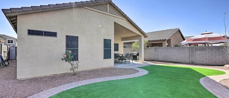 Peoria Vacation Rental | 3BR | 2BA | 1,300 Sq Ft | Step-Free Access