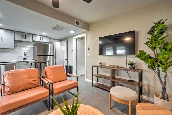 Phoenix Vacation Rental | 1BR | 1BA | 480 Sq Ft | Step-Free Access