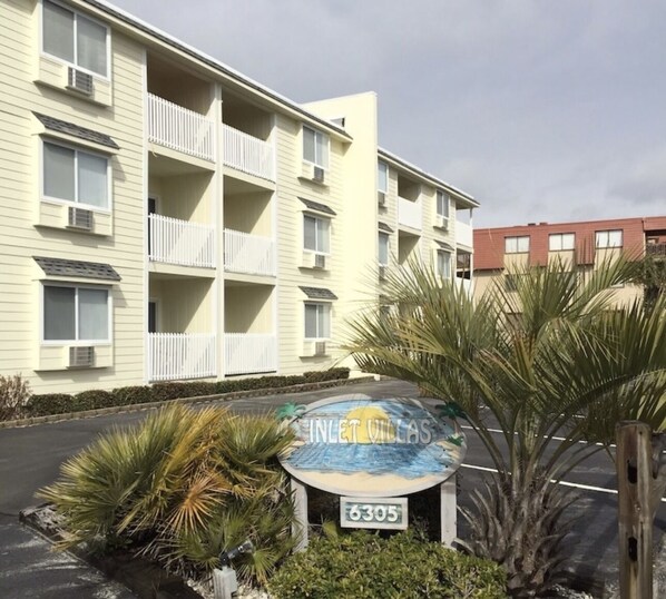 Entrance to Inlet Villas… entry gate is coming soon 