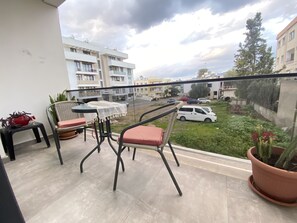 The flat's balcony has mountains view.