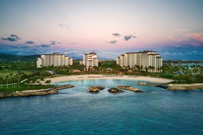 Exclusive Marriott Resort!
