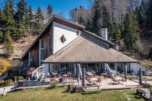 Restauration extérieure