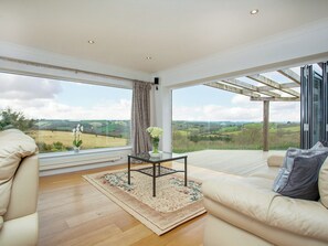 Living room | Gratton House, Exeter