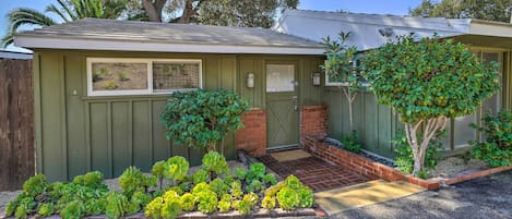 Santa Barbara Vacation Rental | 1BR | 1BA | 325 Sq Ft | Step-Free Access