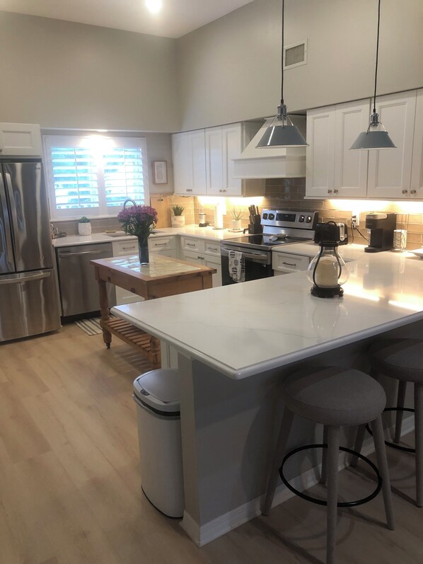 Kitchen - Newly Renovated 