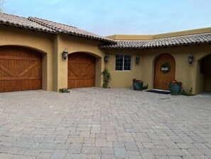2 car garage and entrance from driveway