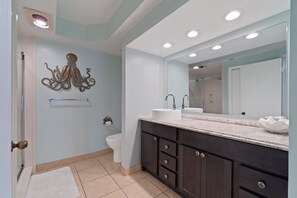 Large bathroom with towels provided 