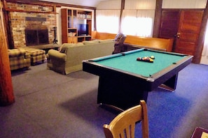 Spielezimmer