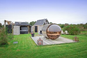 Bain à remous extérieur