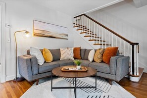 Comfortable, stylish sectional sofa 