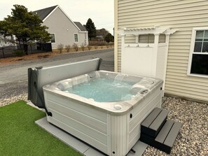 Hot Tub and Outdoor Shower (Cold & Hot Water)