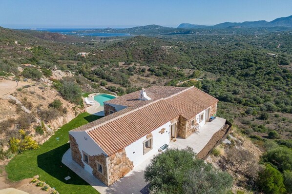 Building Exterior, Scenic View