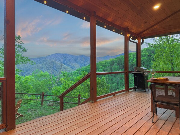 Dine al fresco with breathtaking views of the Smoky Mountain skyline