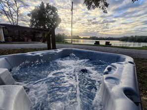 4-person hot tub provides a prime seat to watch the gorgeous sunsets!
