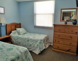 Guest bedroom (3rd TV)