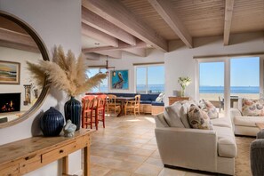 Spacious Open Plan Living with Ocean View