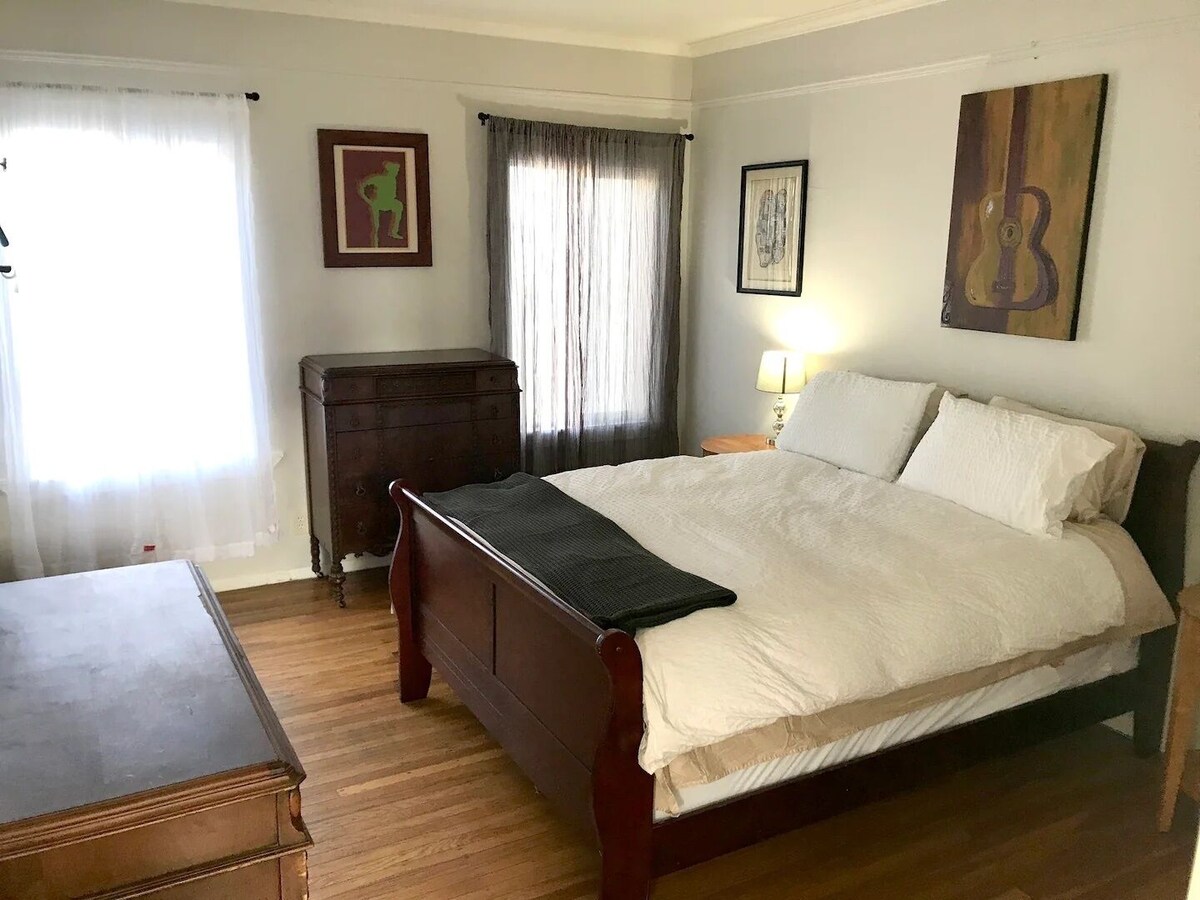 Comfortable Apartment Close to Ocean Beach, Golden Gate Park, and Public Transit