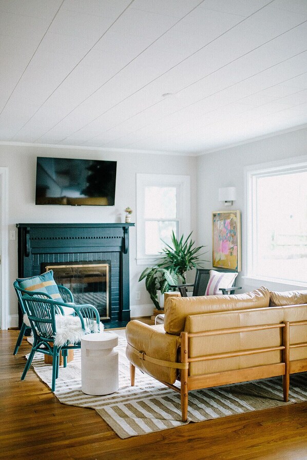 a gentle fire in this fireplaces feels so warm & cozy! 