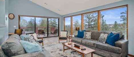 Upper living room has the most breathtaking views! 