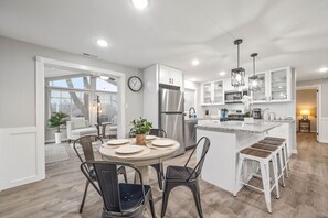 Kitchen and dining area.