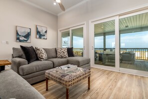 Until NextTime Living room Dauphin Island Beach Rentals