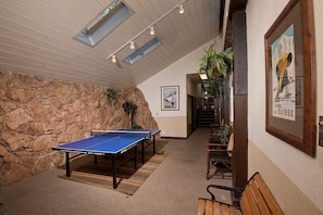 Spielezimmer