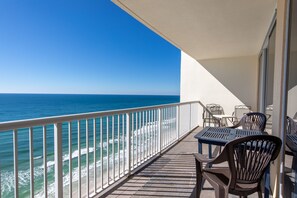 Private balcony overlooking the Gulf!