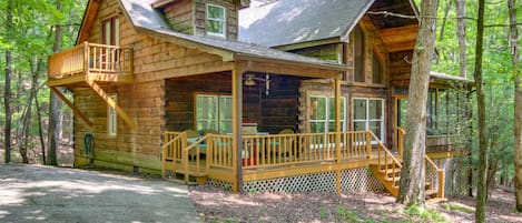 Jasper Vacation Rental | 3BR | 2BA | 1,680 Sq Ft | Stairs Required