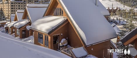 Ski-in/Ski-out Slopeside Chalet