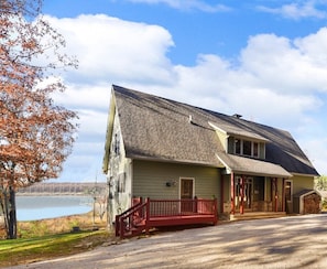 Gorgeous Lakefront home on 3.5 private acres on savage cove in Deep Creek Lake MD