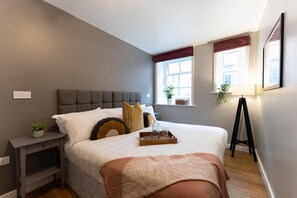 Beautiful Super King Bed that can be configured as twins if requested