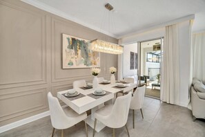 3007 Penelope Loop, Storey Lake_05.jpg