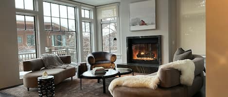 Living Room w/ gas fireplace
