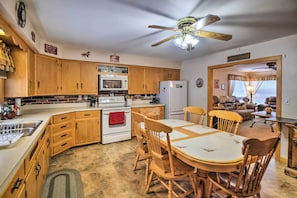 Kitchen | Dining Area