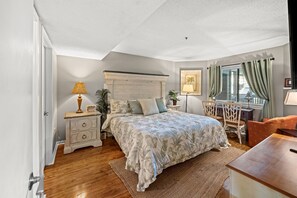 King in Main Bedroom